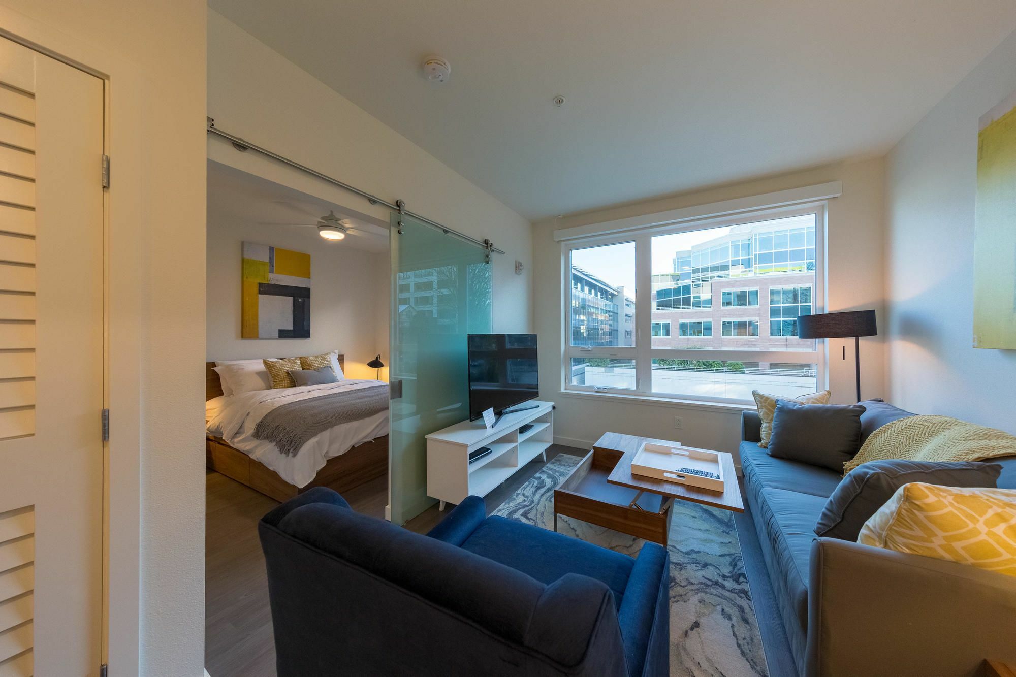 Domicile Suites At Marina Slu Seattle Exterior photo